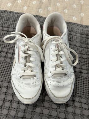 Reebok Women's White Athletic Sneakers with Light Pink Accents